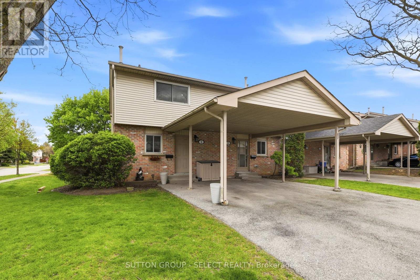 1 - 151 BONAVENTURE DRIVE, London East (East I)