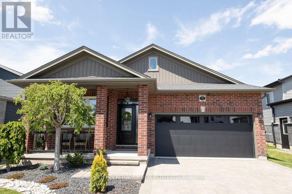 5 CONNOR AVENUE, Strathroy-Caradoc (NE)