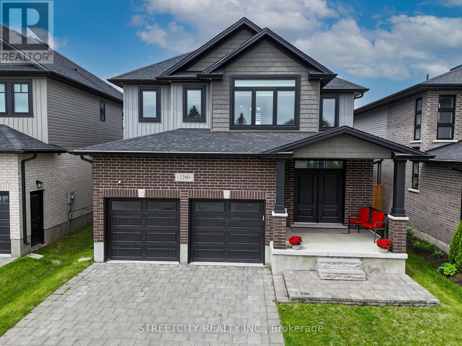 2280 TOKALA TRAIL, London North (North S)