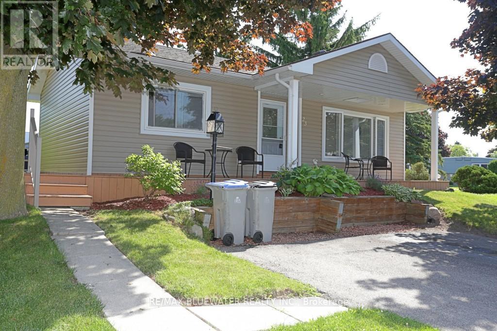 23 PEBBLE BEACH PARKWAY E, South Huron (Stephen)