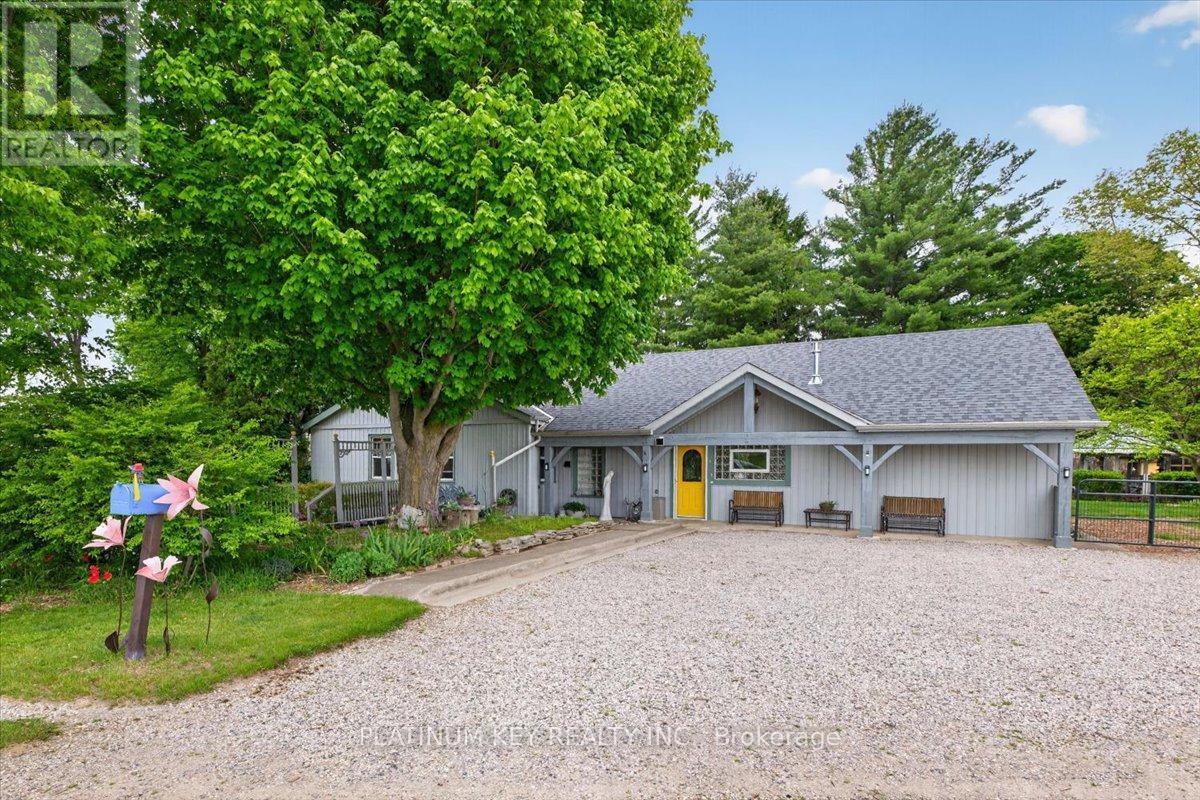22164 GIBSON ROAD, Strathroy-Caradoc (Campbellvale)