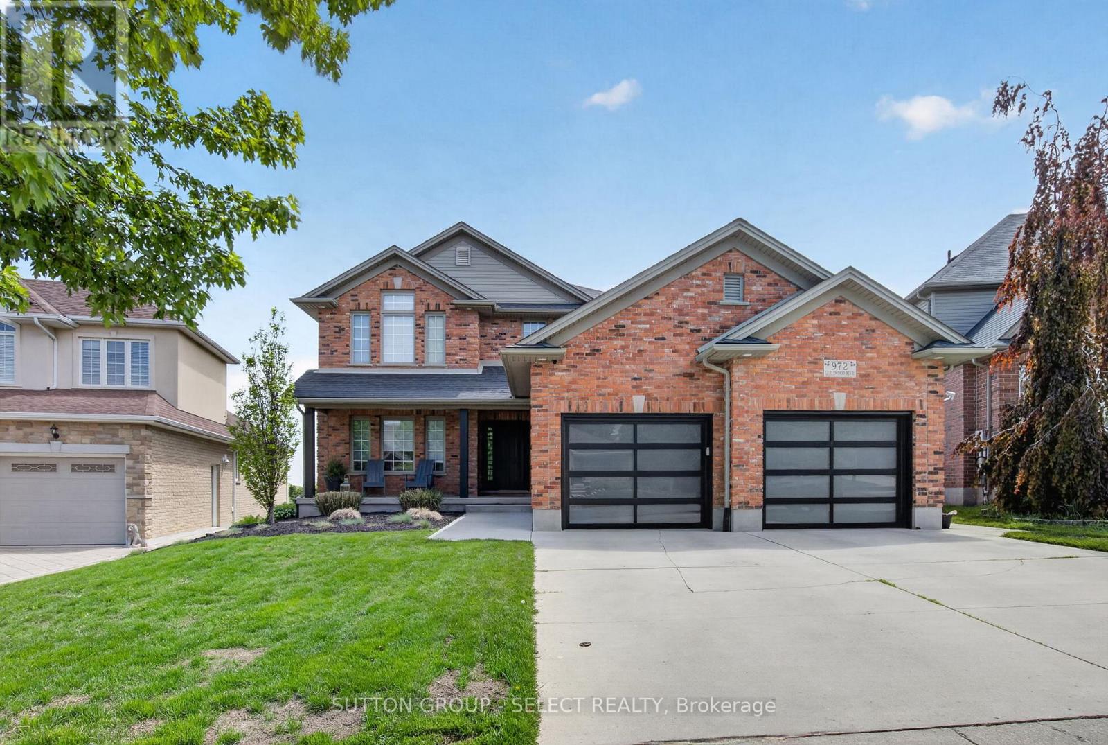 972 GUILDWOOD BOULEVARD, London North (North M)