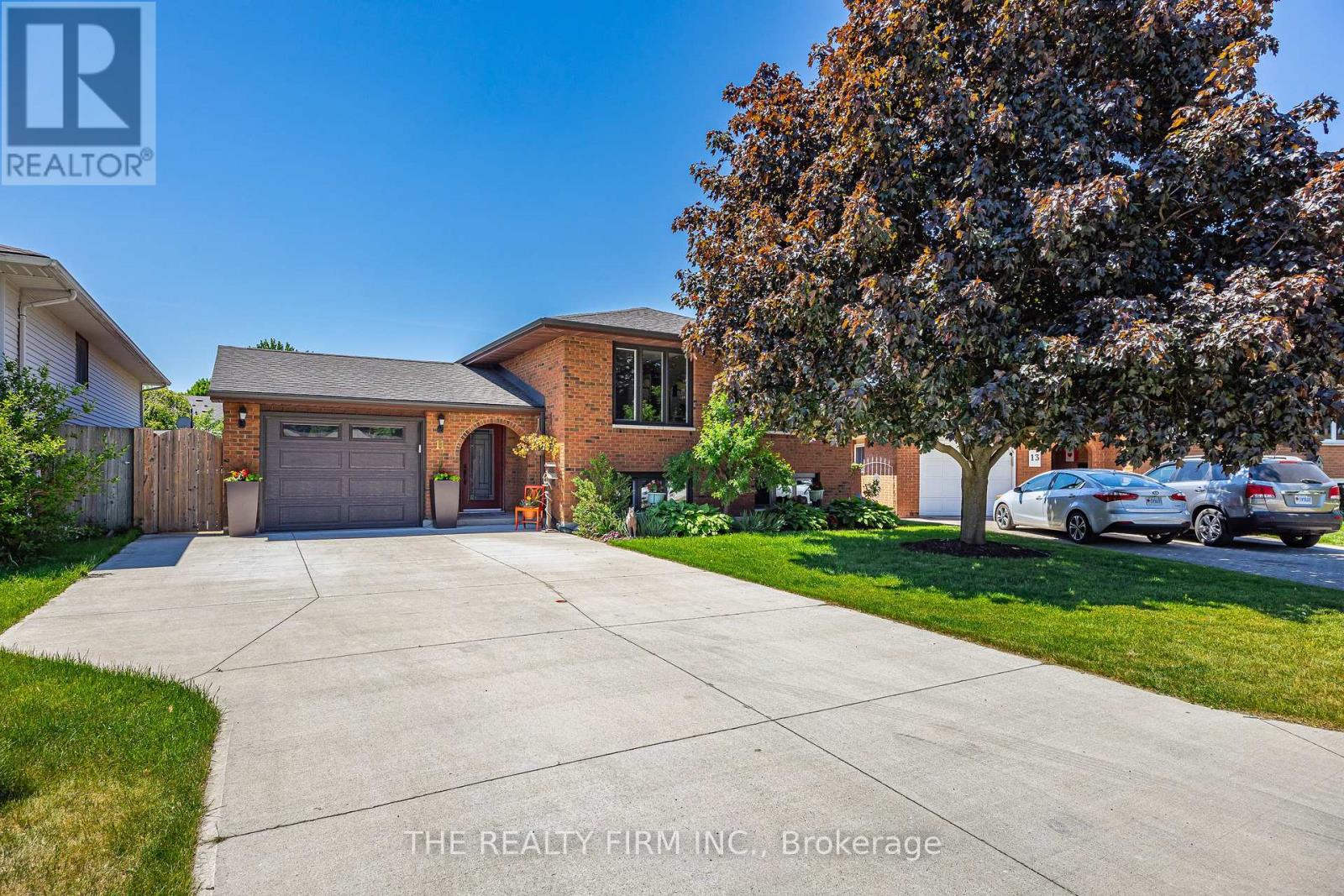 11 BRENNAN DRIVE, Strathroy-Caradoc (NW)