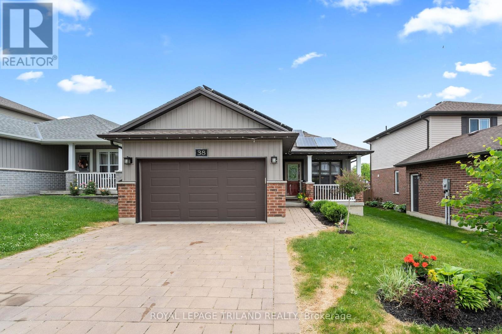 38 LEESBORO TRAIL, Thames Centre (Thorndale)