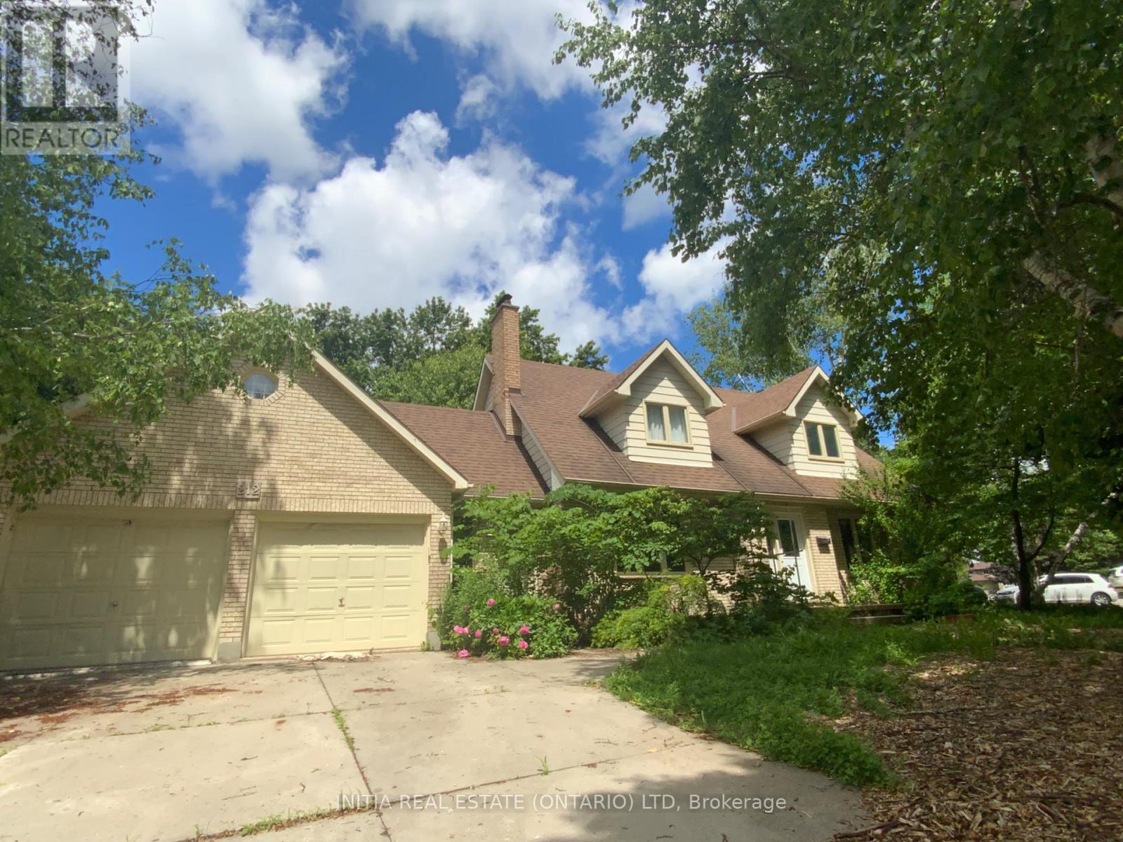 212 CHESHAM PLACE, London North (North K)