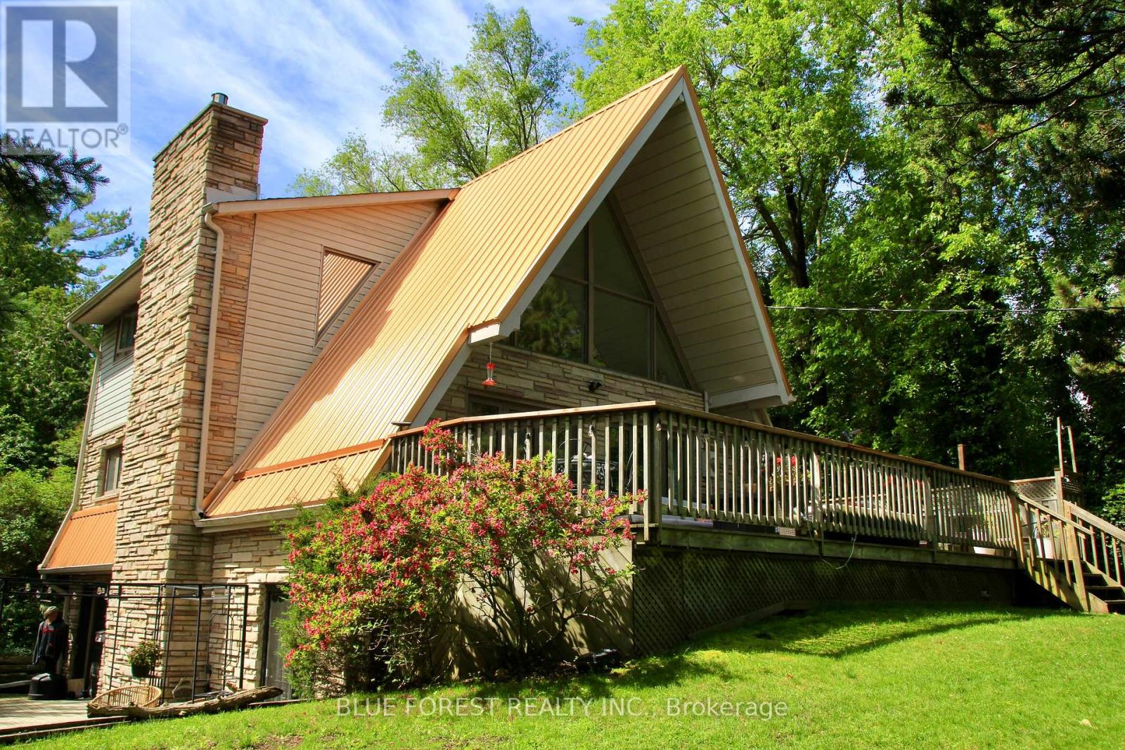 7424 DOLWAY DRIVE, Lambton Shores (Port Franks)