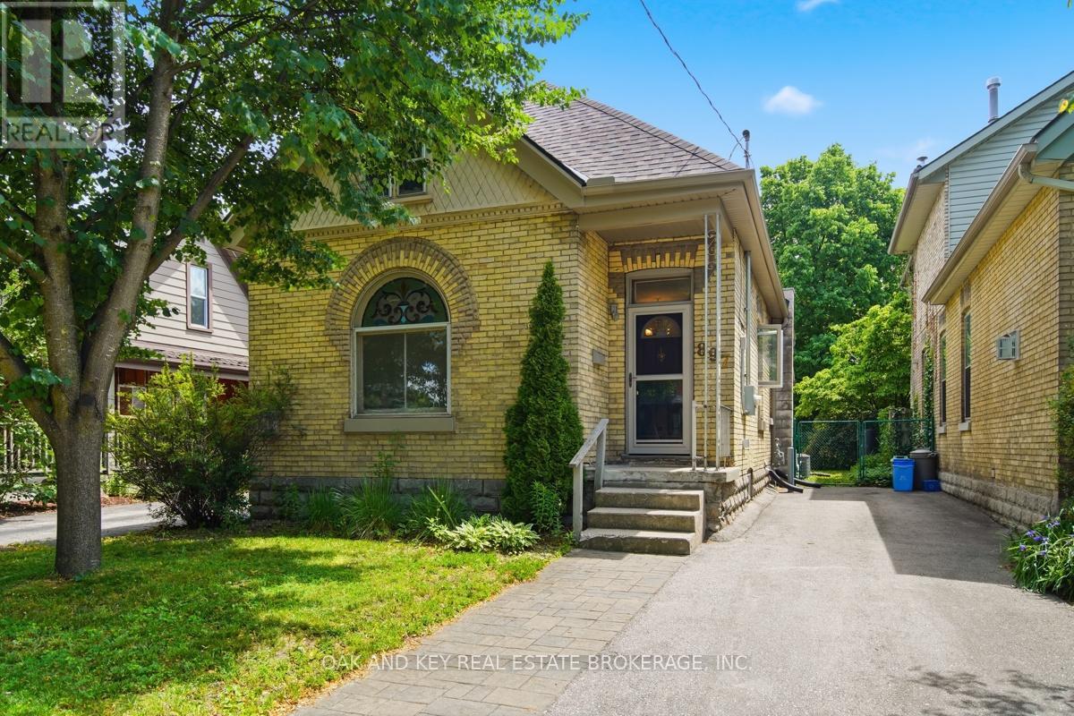 897 ELIAS STREET, London East (East G)