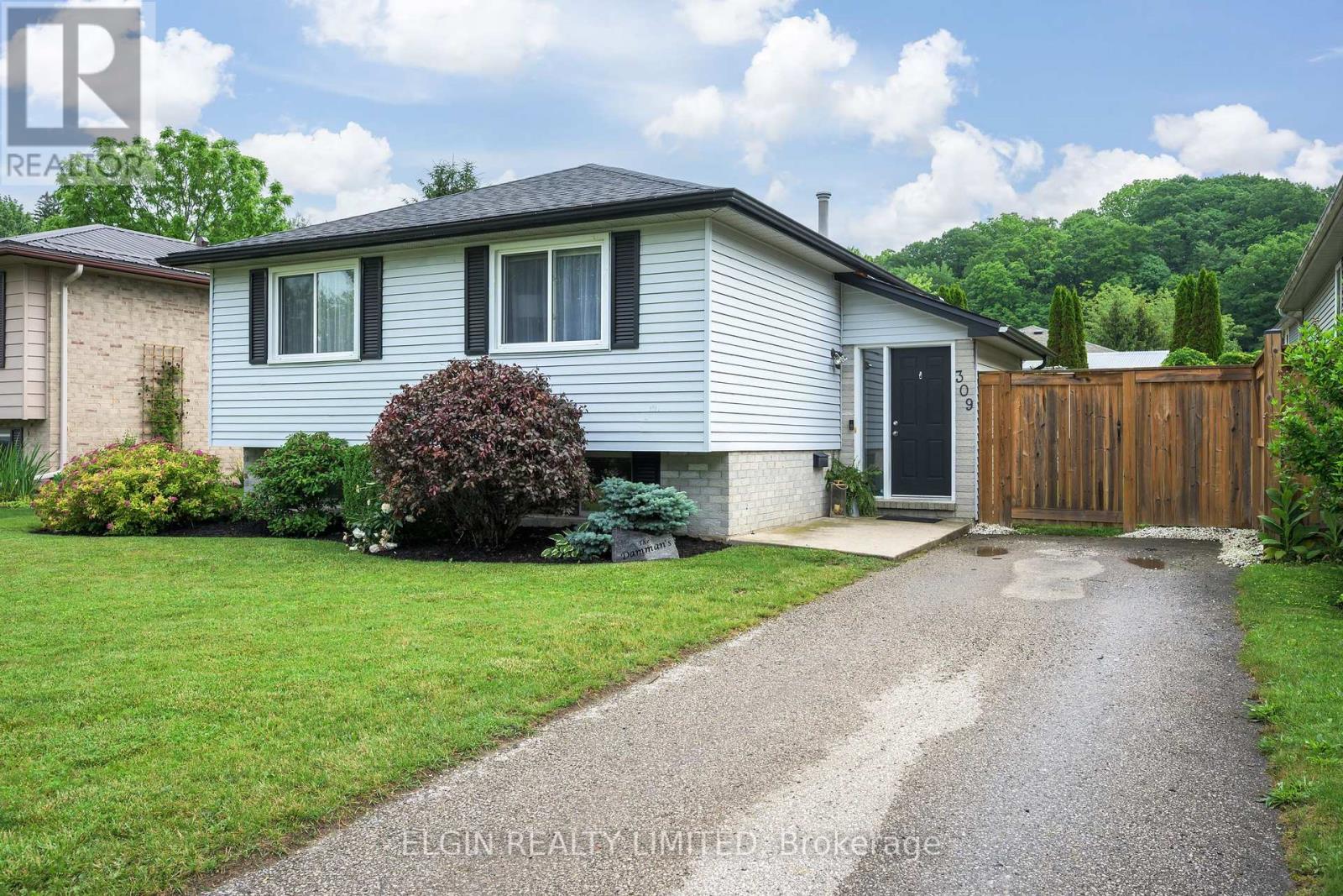 309 FRANCES STREET, Central Elgin (Port Stanley)