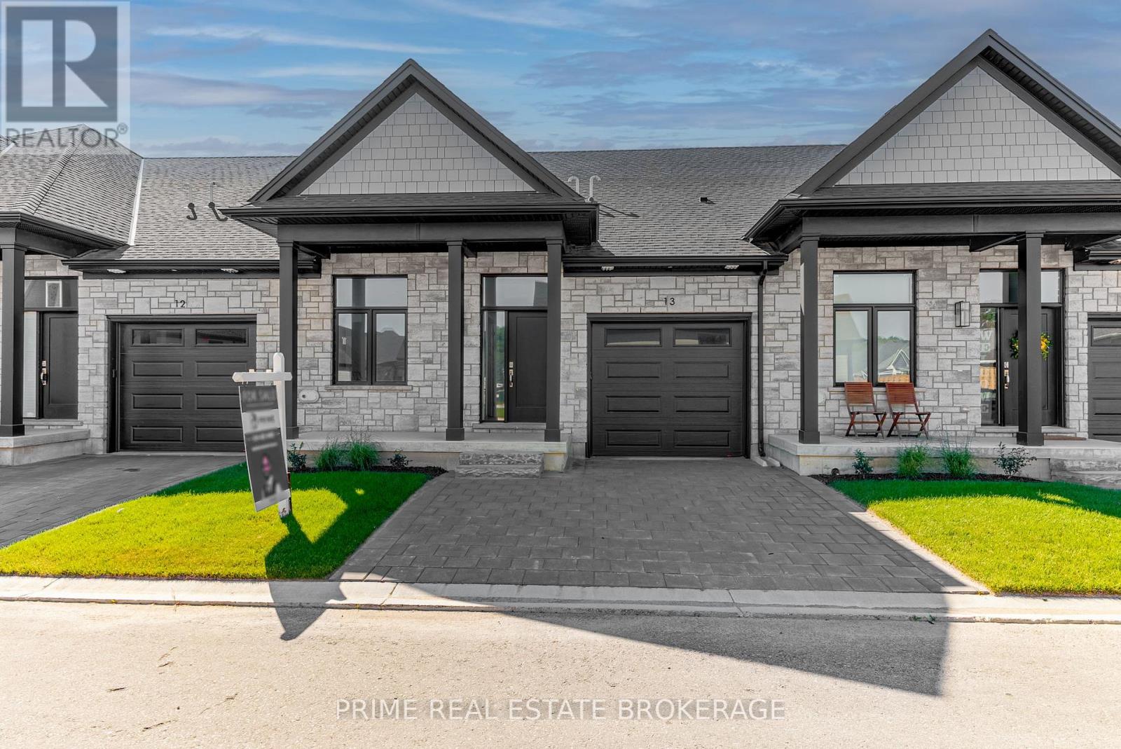 6 - 62 COMPASS TRAIL, Central Elgin