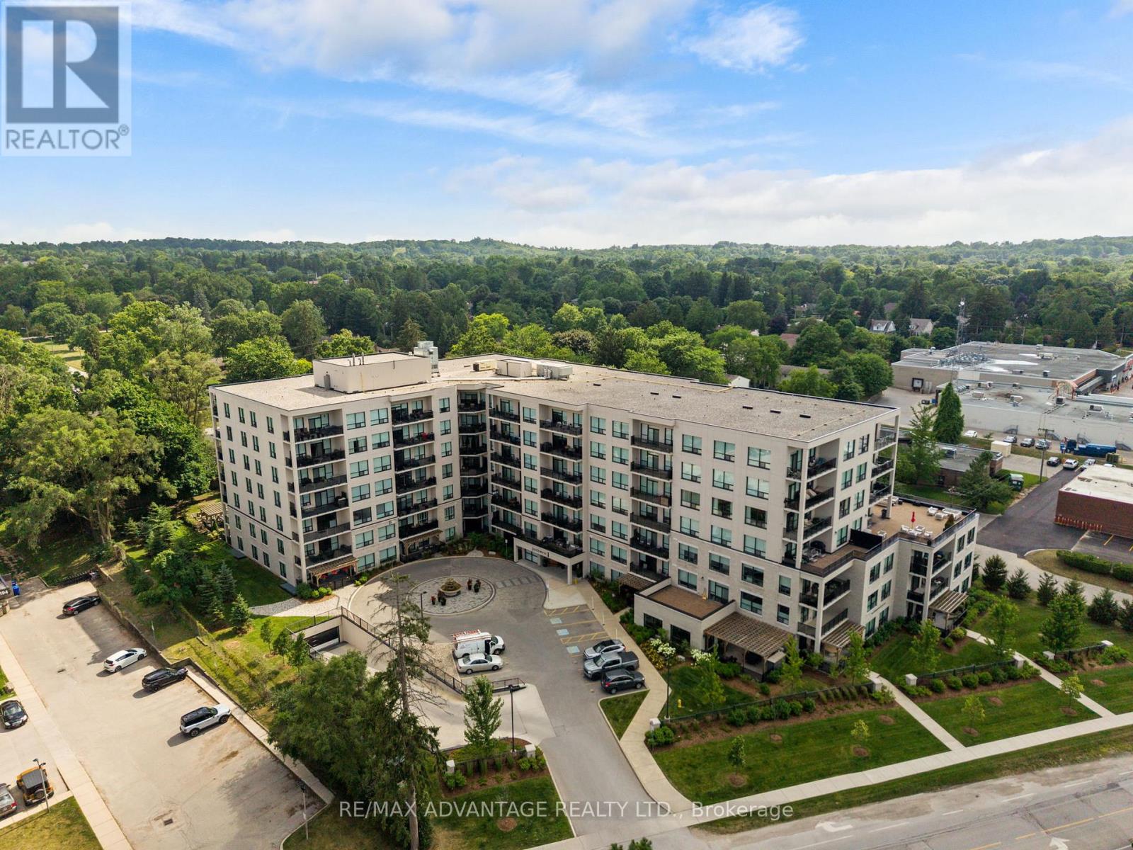 118 - 1200 COMMISSIONERS ROAD W, London South (South B)