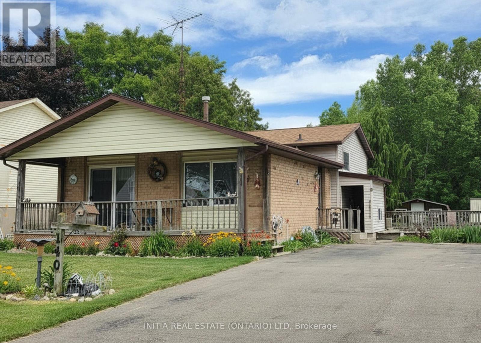 140 MAIN STREET, St. Clair