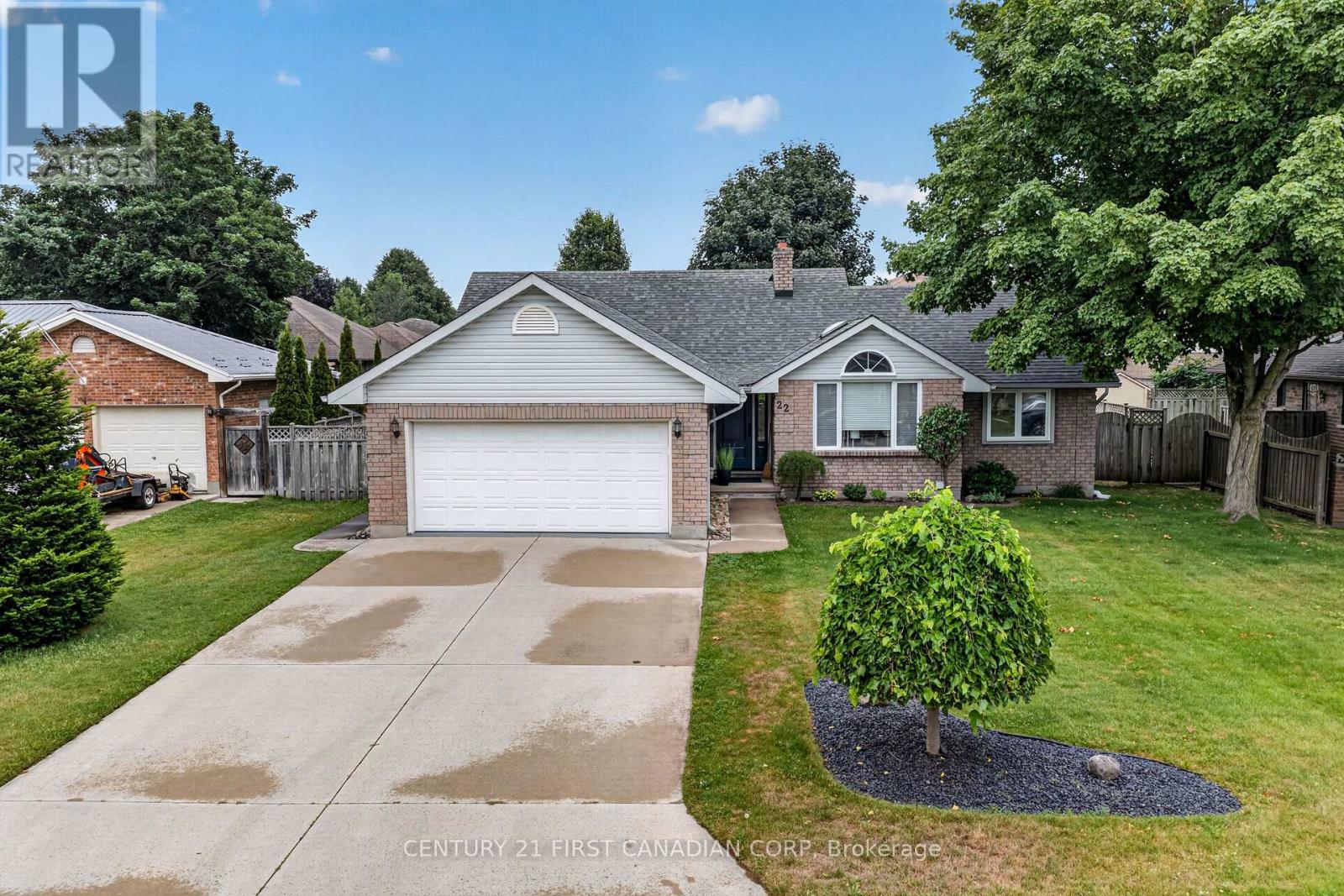 22 HERITAGE COURT, Strathroy-Caradoc (SW)