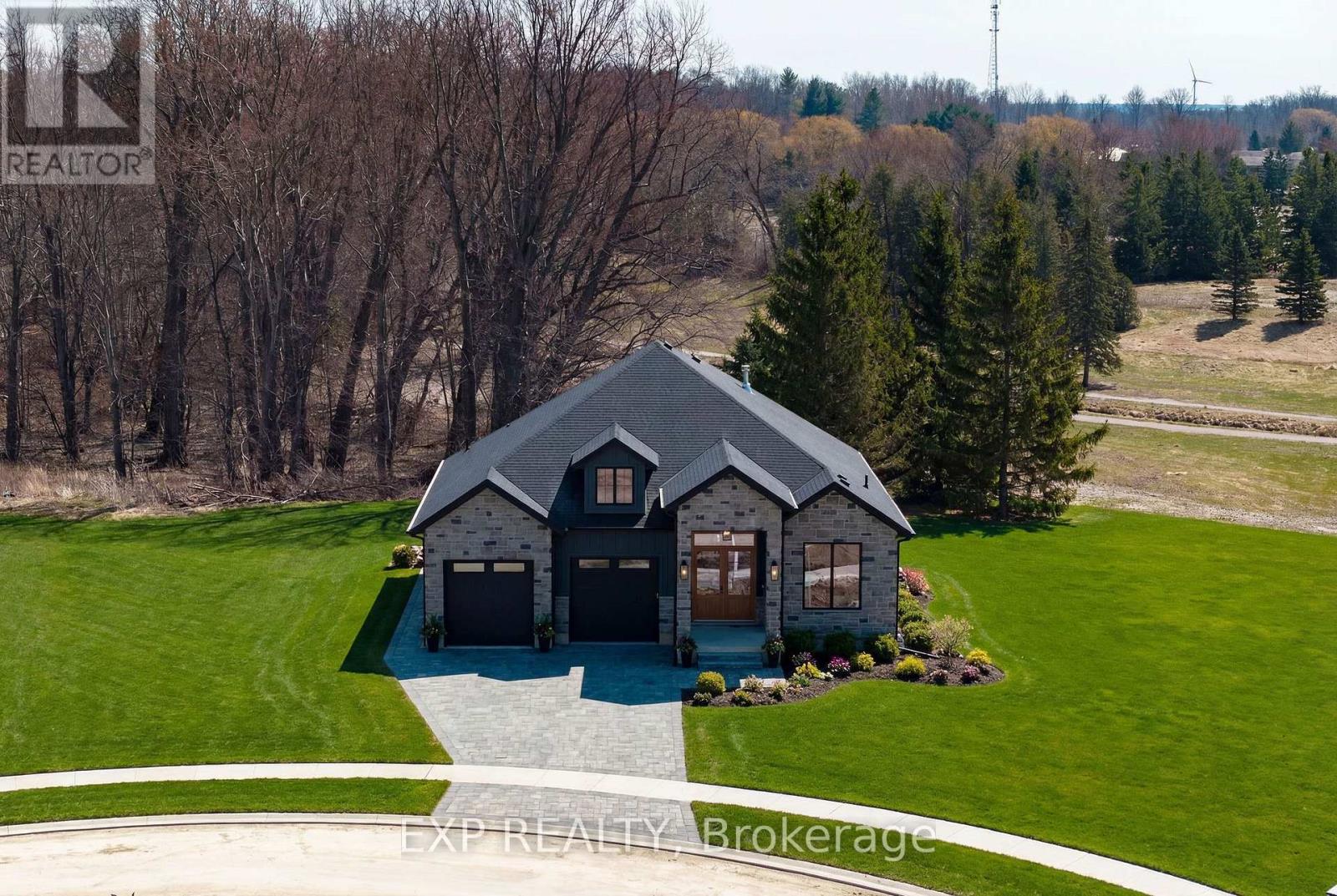 29 DEARING DRIVE, Lambton Shores (Grand Bend)
