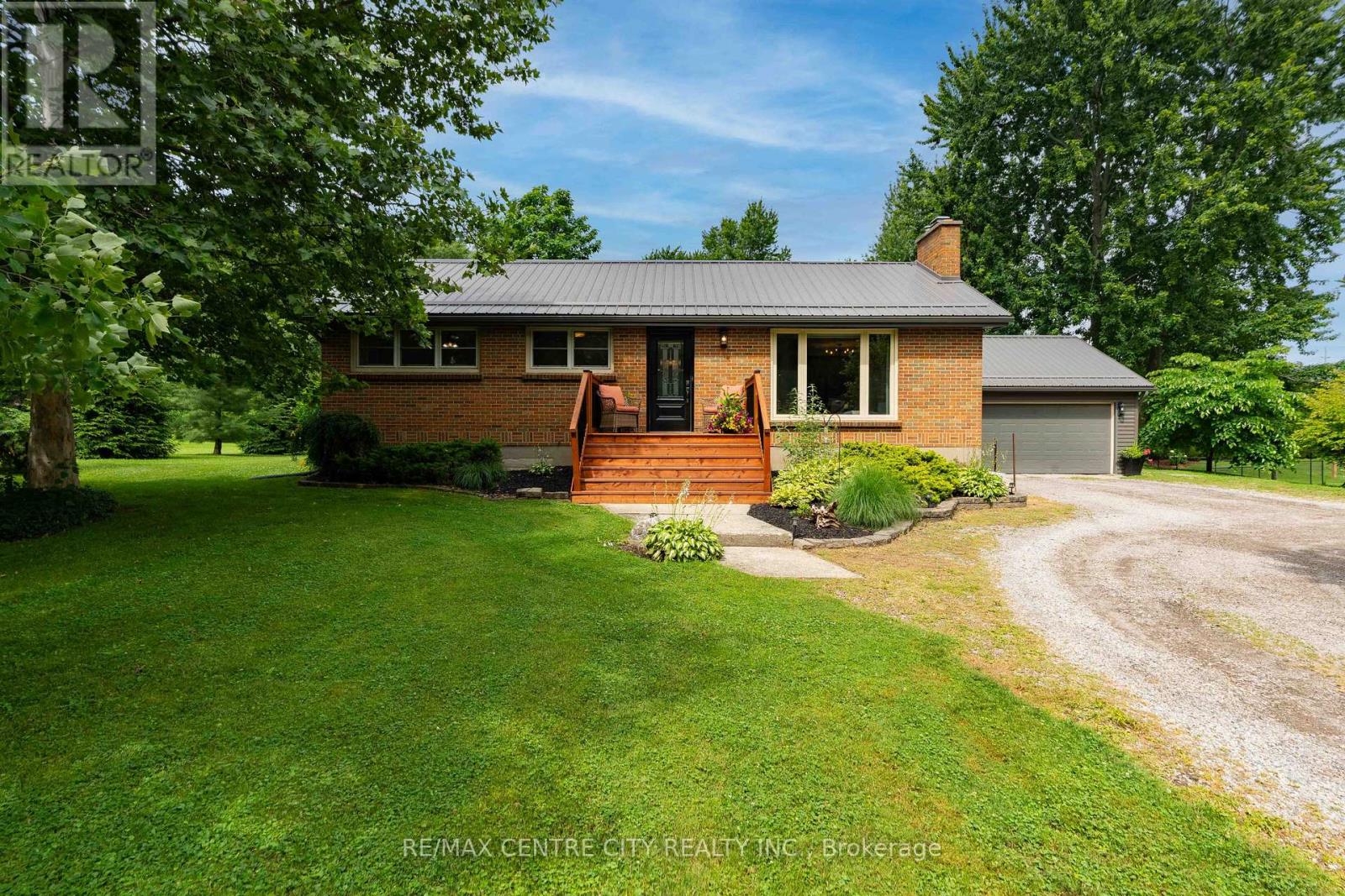 137 CENTENNIAL AVENUE, Central Elgin