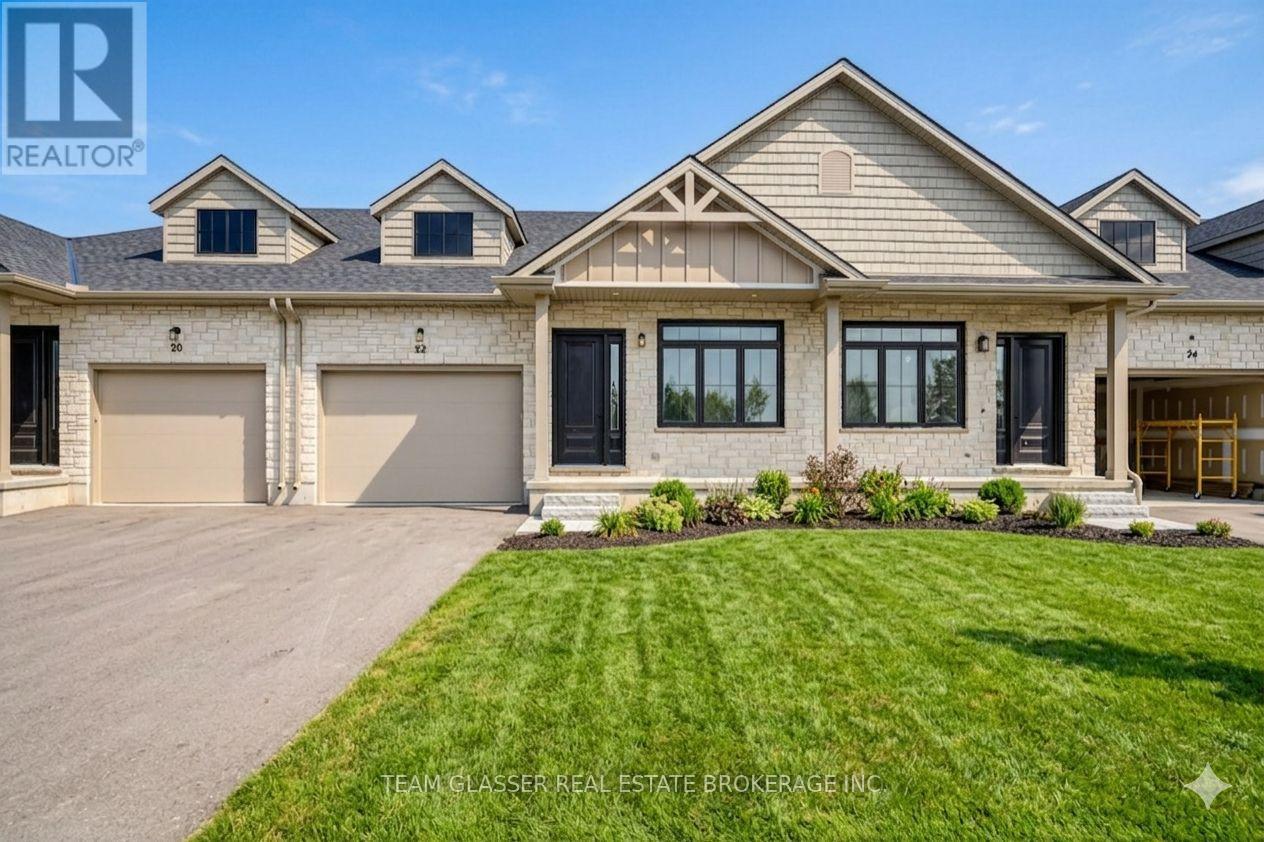 24 DEARING DRIVE, South Huron (Stephen)