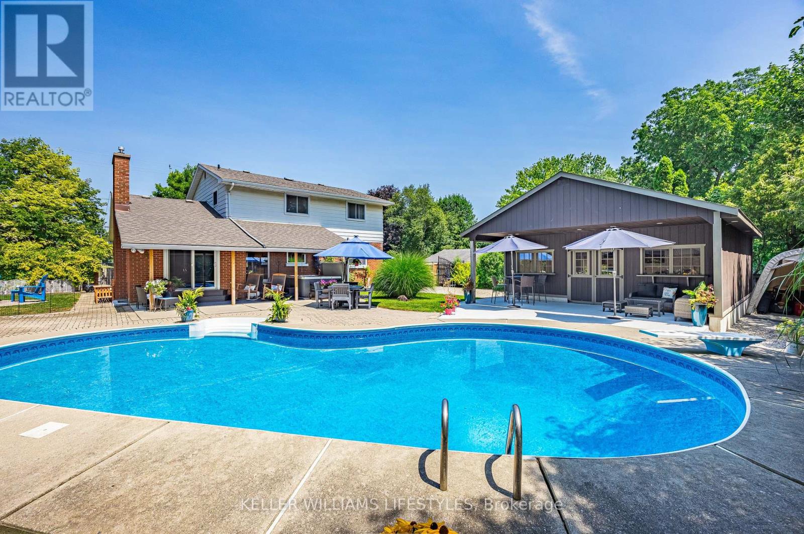 219 DUNDAS STREET W, Zorra (Thamesford)