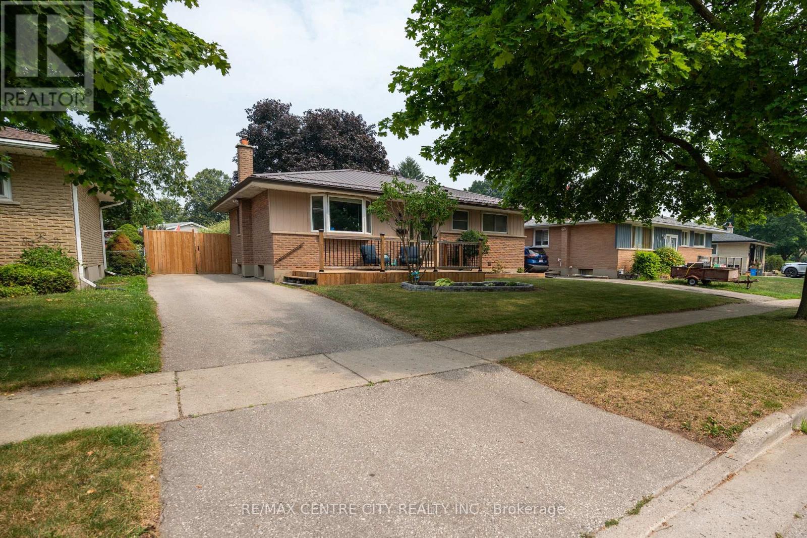 366 HUDSON DRIVE, London East (East I)