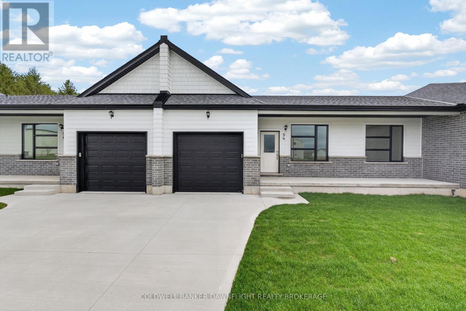 54 MOONLIGHT COURT, Central Huron (Clinton)