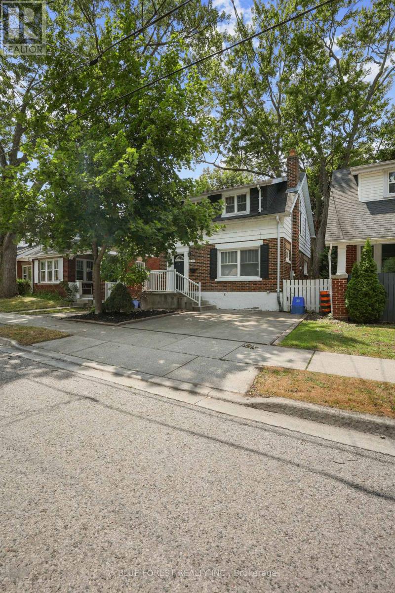 1047 PATRICIA STREET, London East (East B)
