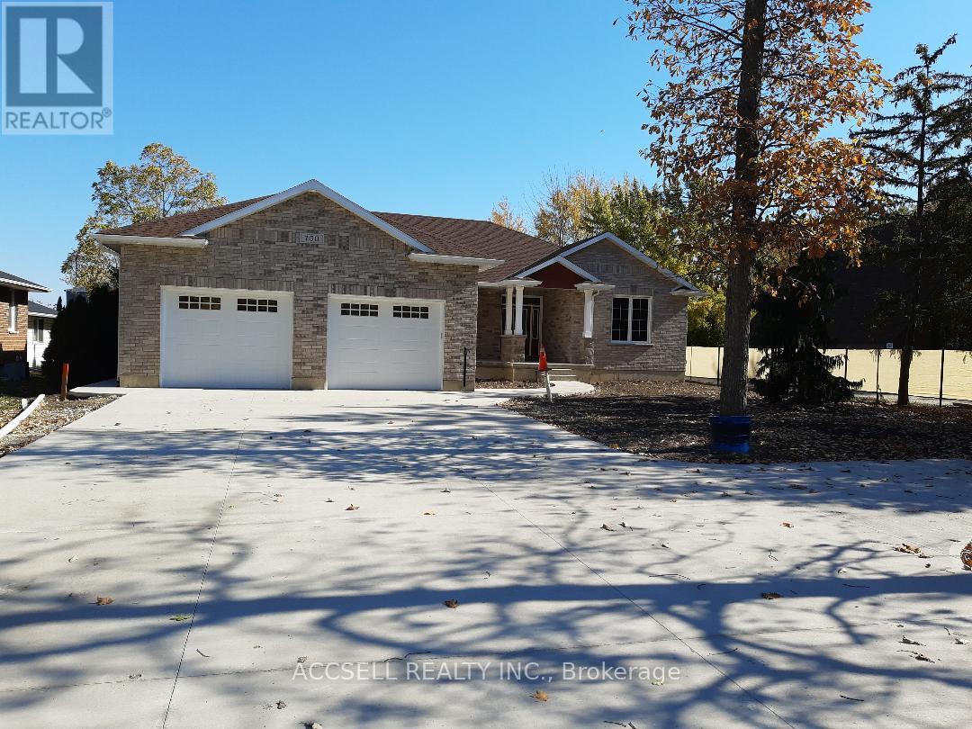750 ST. CLAIR PARKWAY, ST.CLAIR