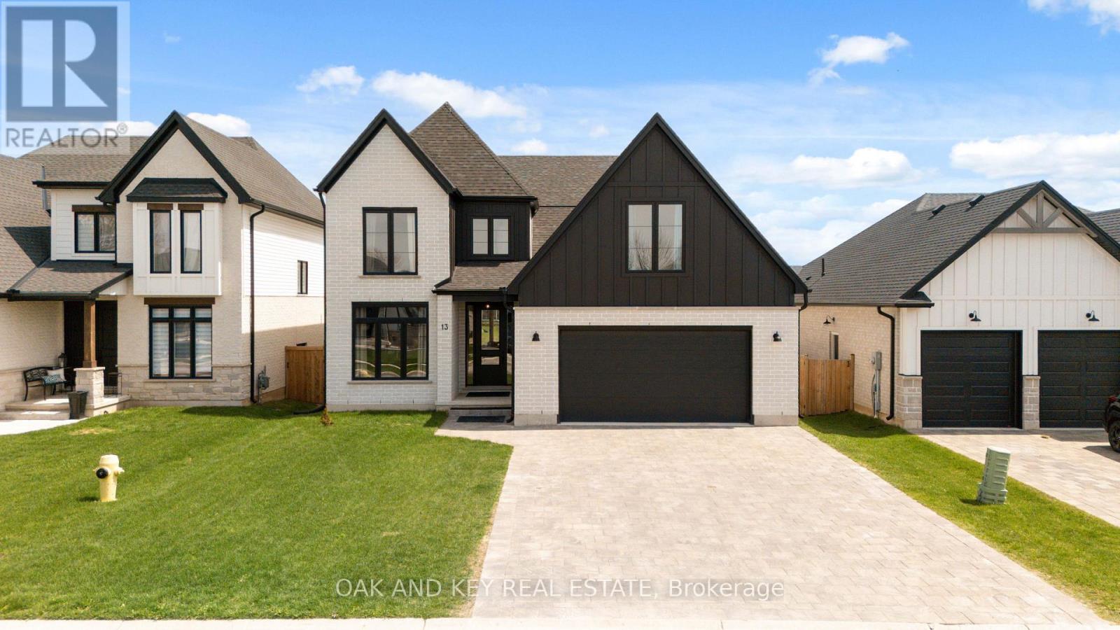 13 BRISCOE CRESCENT, Strathroy-Caradoc (NE)