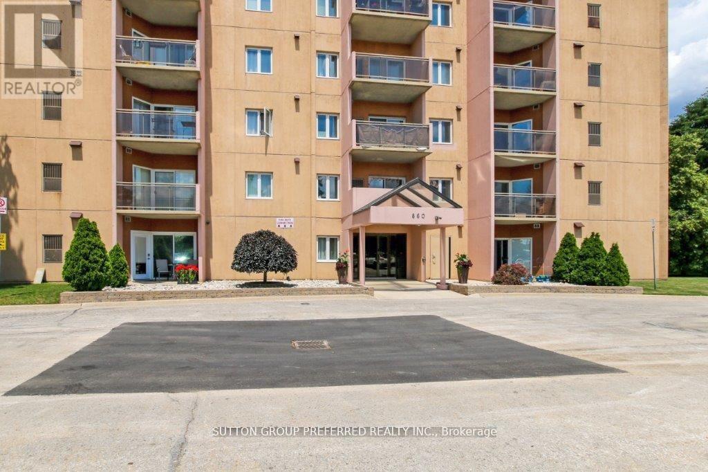 202 - 860 COMMISSIONERS ROAD E, London South (South H)