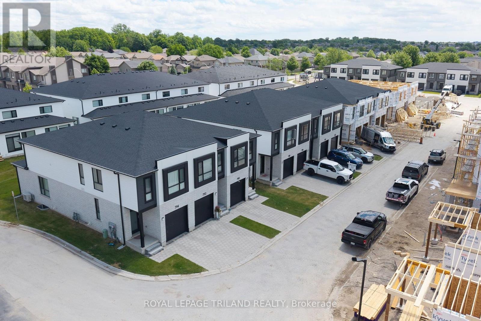 762 BANYAN LANE, London North (North E)
