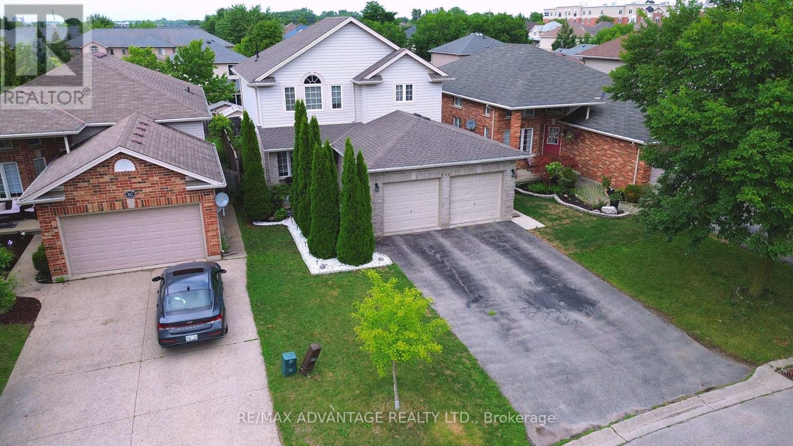 816 WILD ROSE LANE S, London North (North M)
