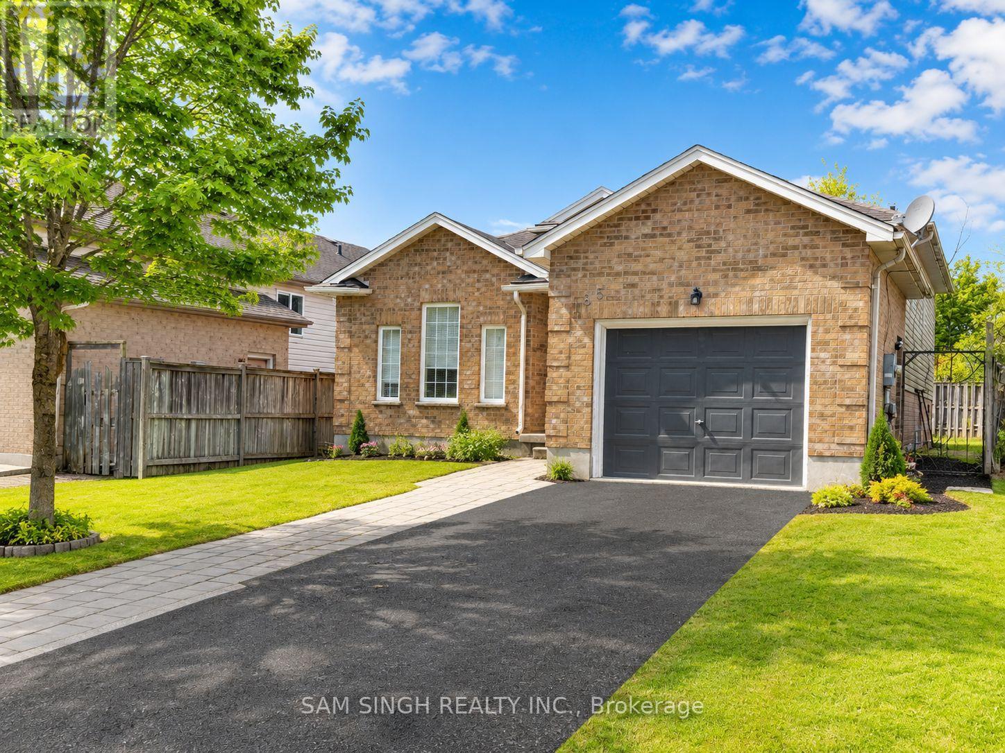 185 THURMAN CIRCLE, London East (East D)
