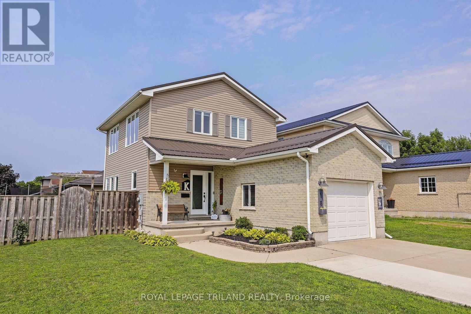 18 TARA COURT, Aylmer