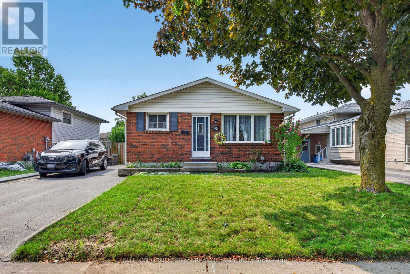 98 SURREY CRESCENT, London South (South Y)