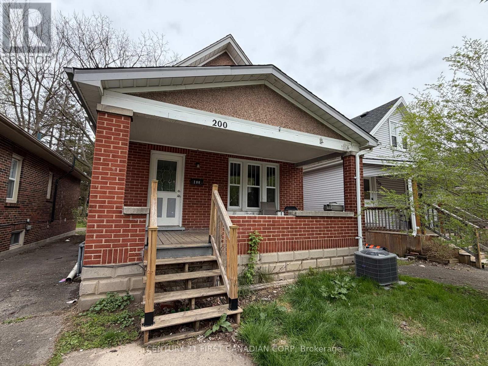 200 HURON STREET, London East (East B)