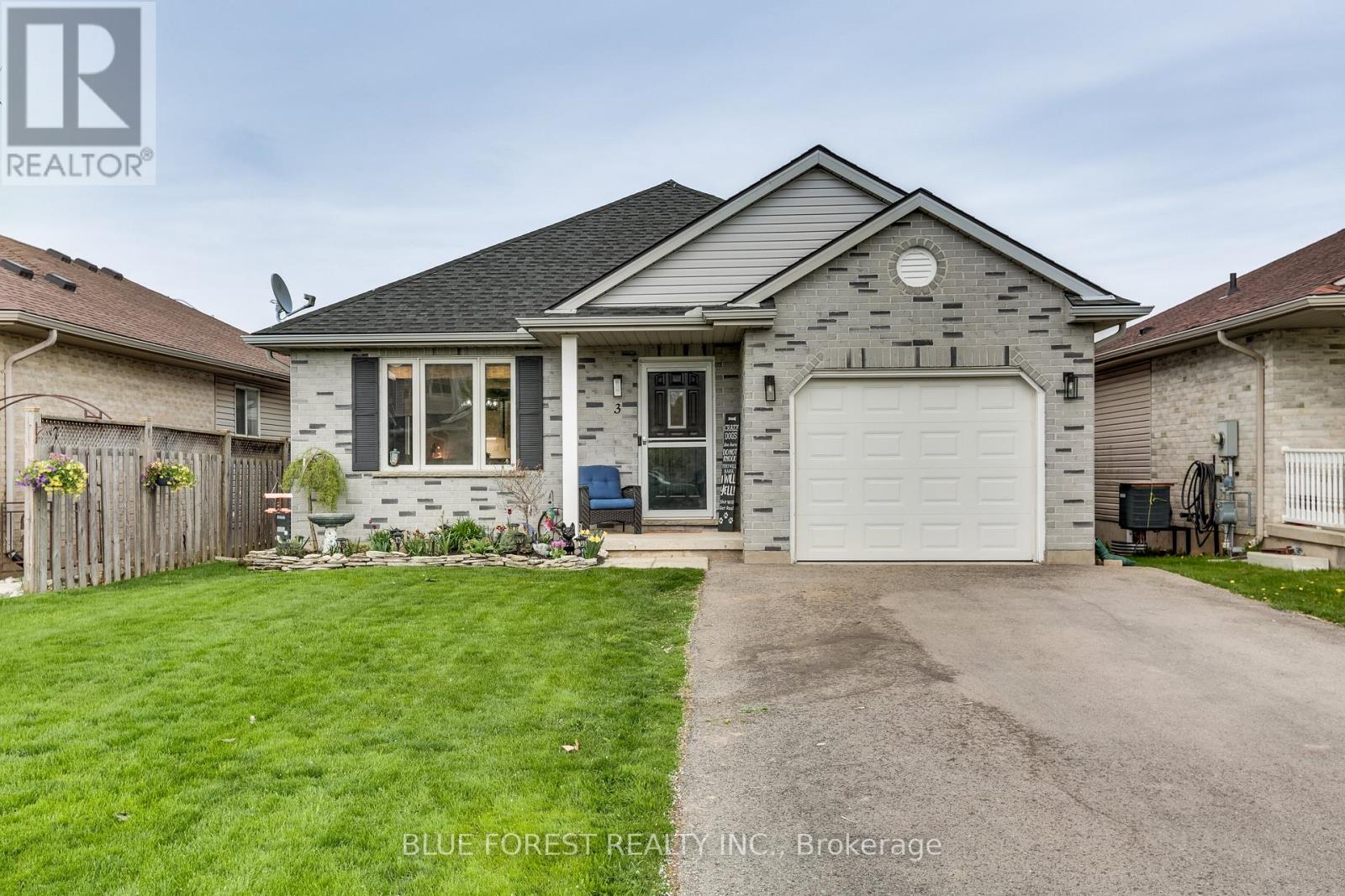 3 MEADOWVALE DRIVE, St. Thomas