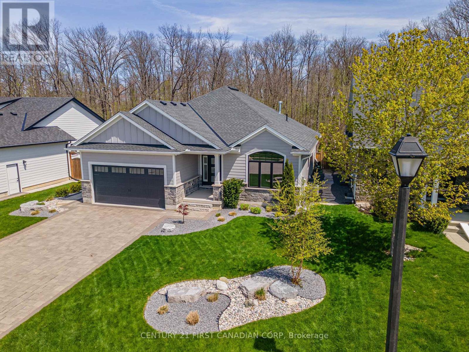 65 DEERFIELD ROAD, Lambton Shores (Grand Bend)
