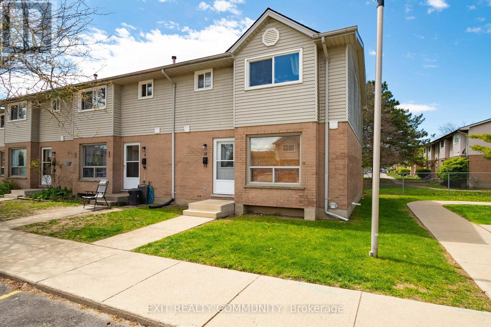 32 - 595 THIRD STREET, London East (East H)