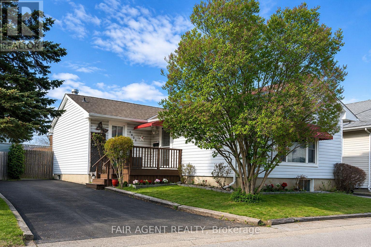 1822 CULVER DRIVE, London East (East H)