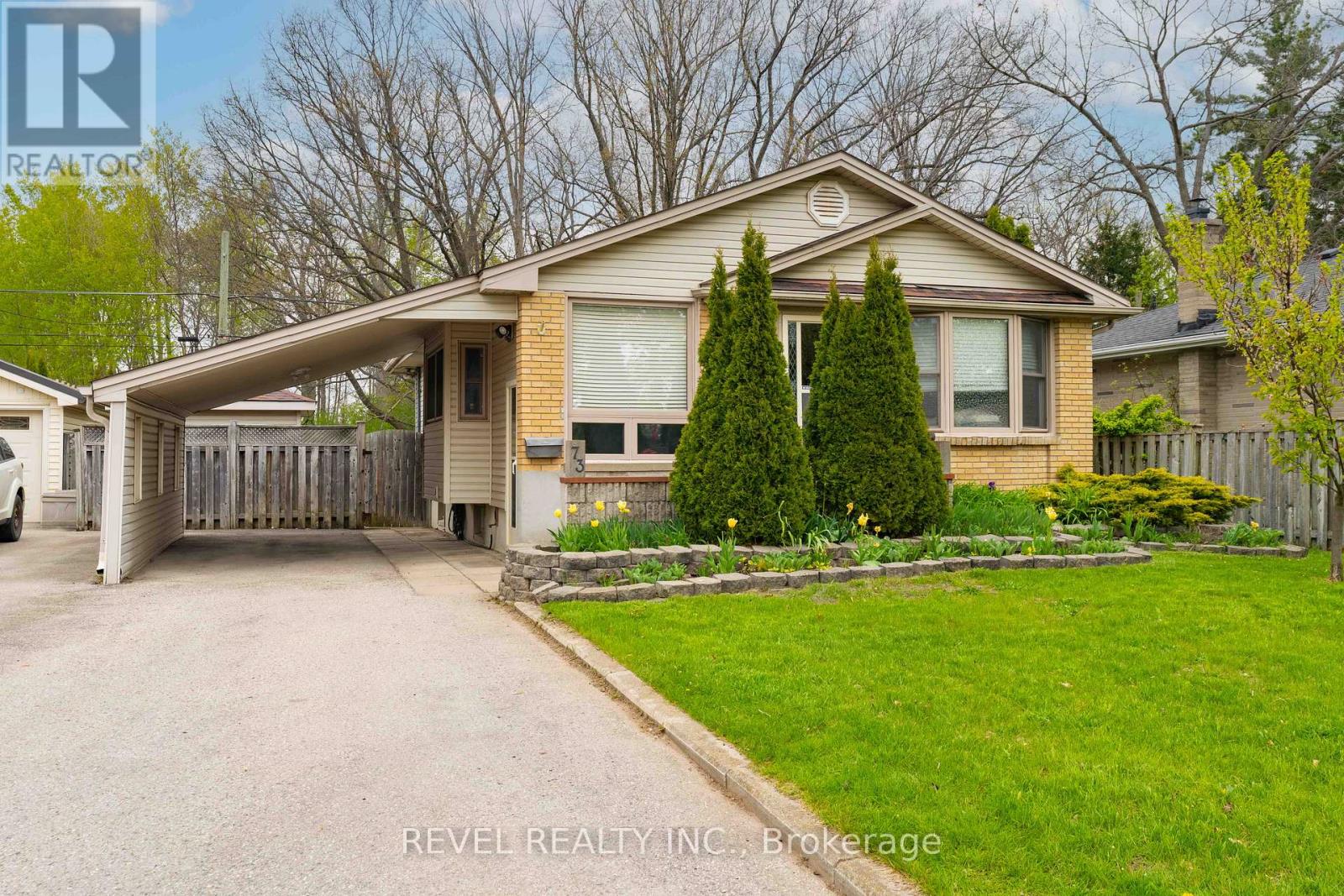 73 QUEENSTON CRESCENT, London East (East O)
