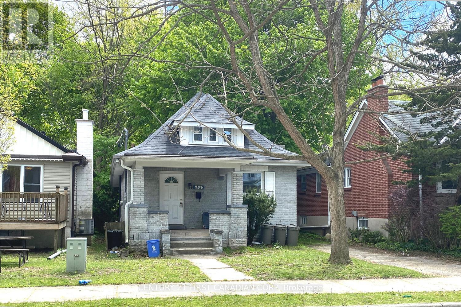 233 BERNARD AVENUE, London East (East B)