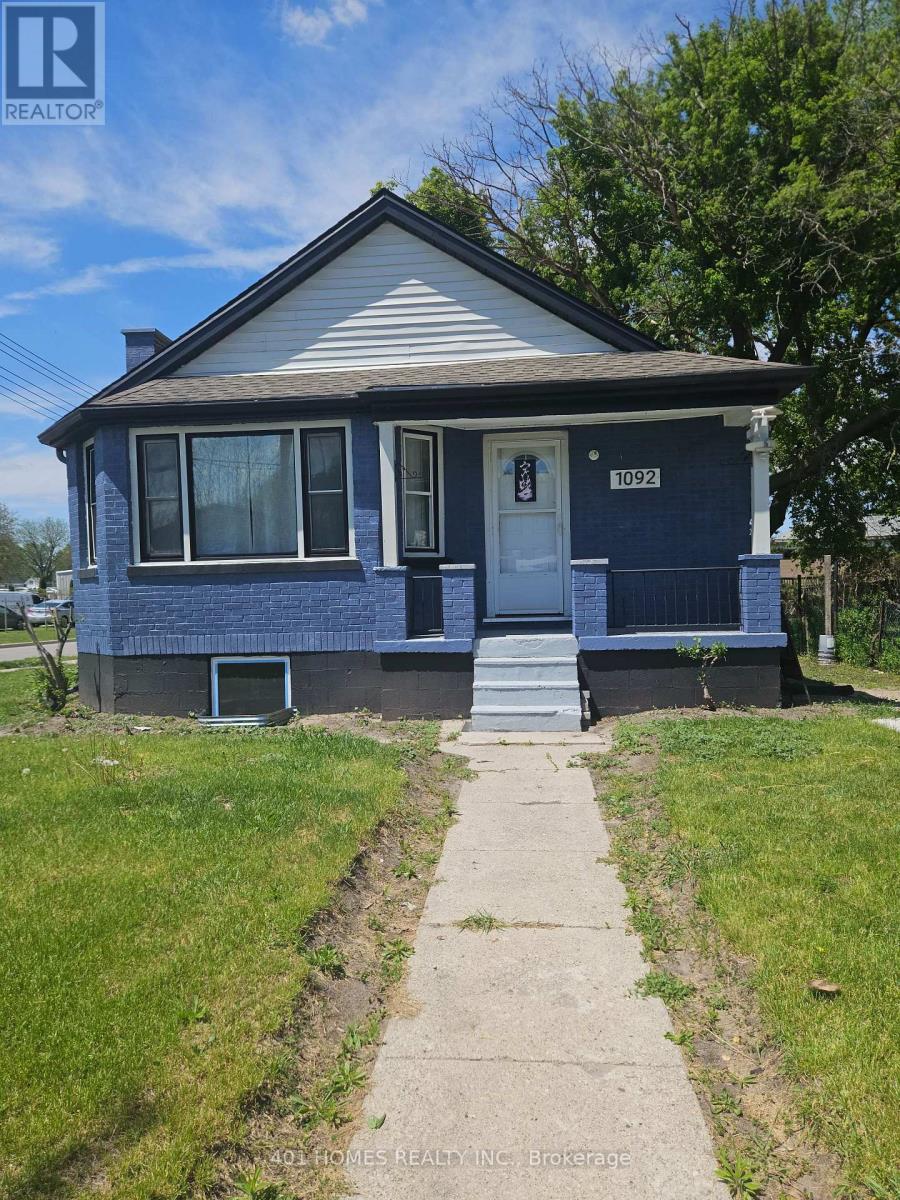 1092 BRYDGES STREET, London East (East M)