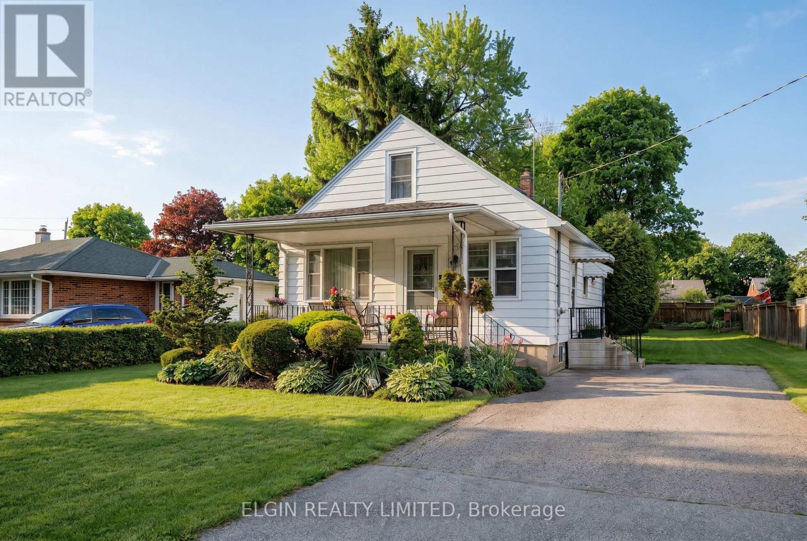 59 CHURCHILL CRESCENT, St. Thomas