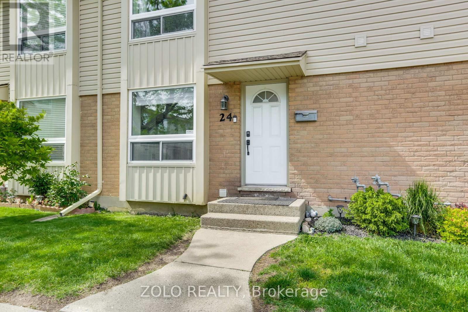 24 - 626 WHARNCLIFFE ROAD S, London South (South P)