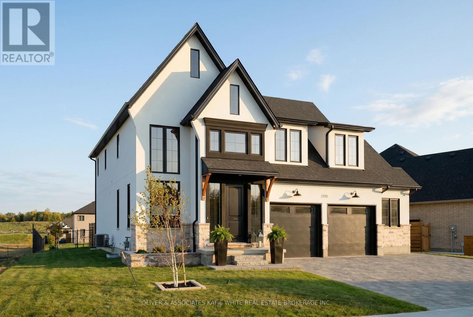 2190 LINKWAY BOULEVARD, London South (South A)
