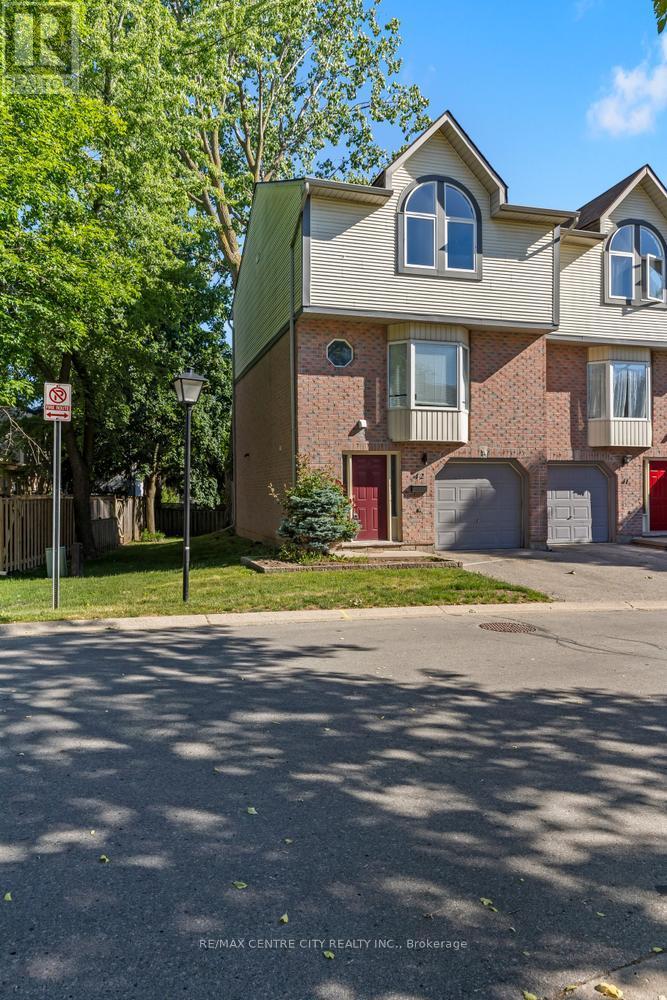 42 - 9 AILSA PLACE, London South (South J)