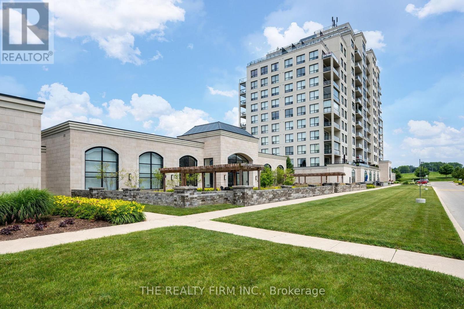 1303 - 240 VILLAGEWALK BOULEVARD, London North (North R)