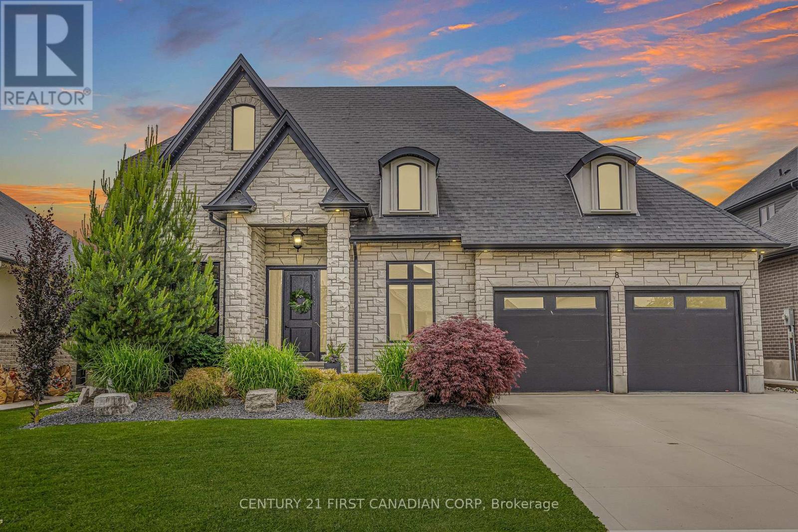 8 OSCAR DAVIS COURT, Strathroy-Caradoc (NE)