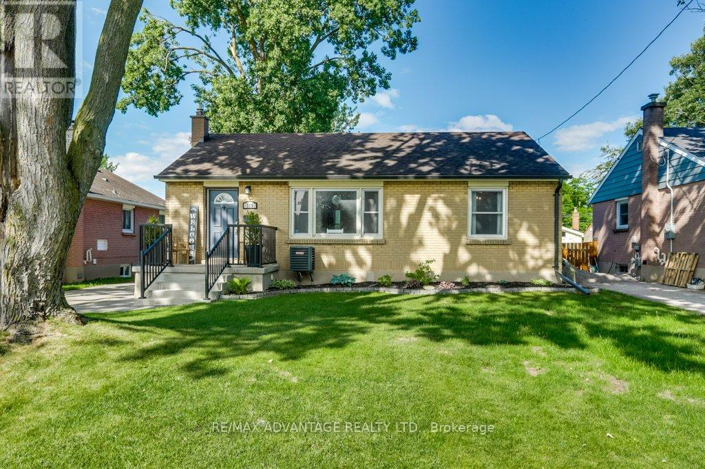 319 MANITOBA STREET, London East (East H)