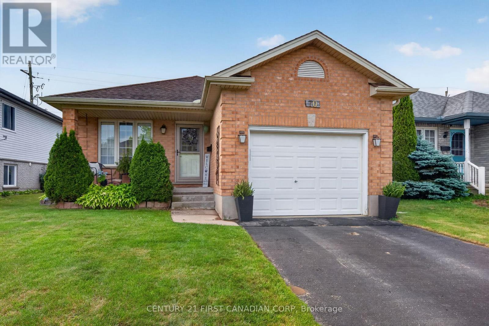 70 JUNIPER CRESCENT, Strathroy-Caradoc (SE)