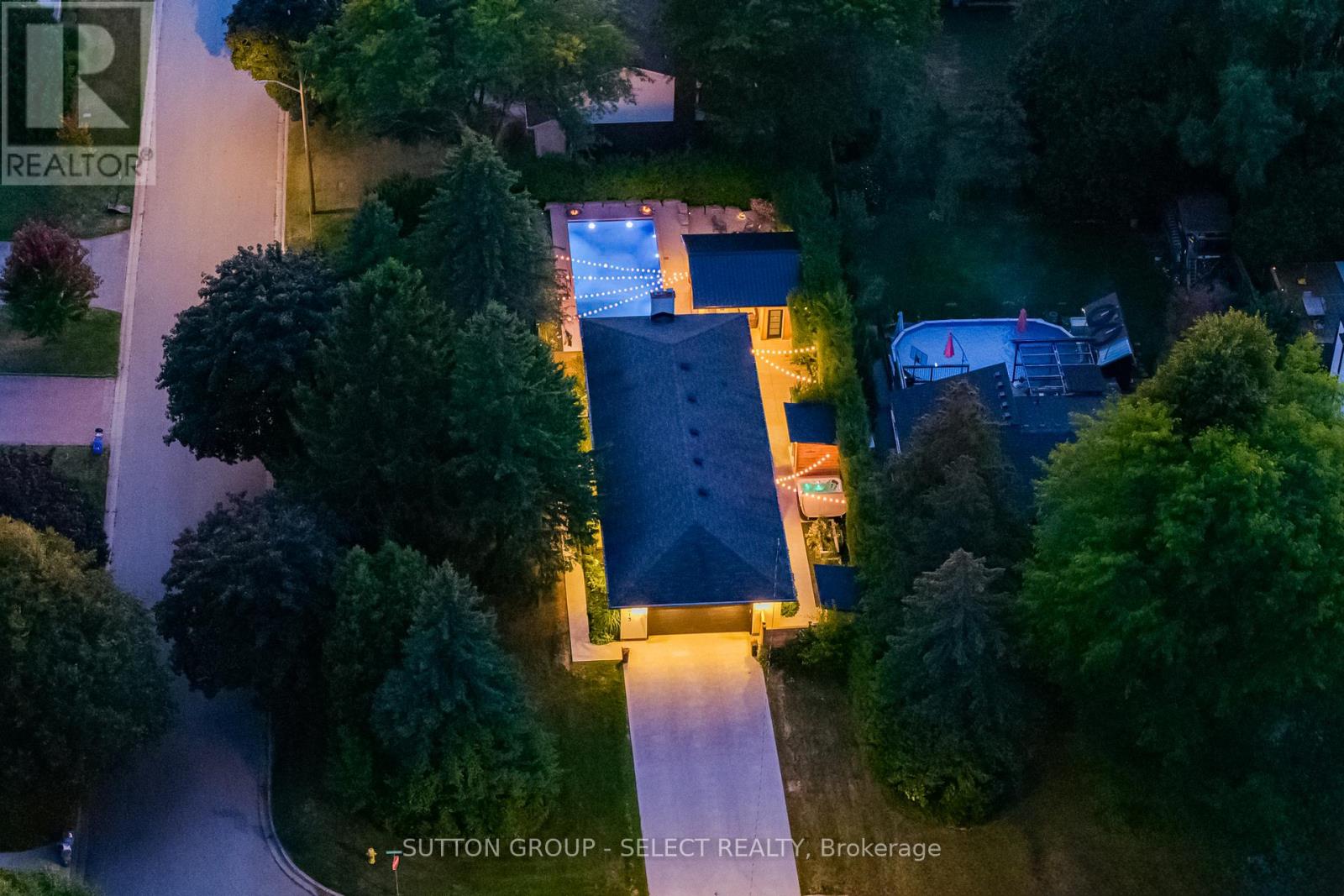 1615 SHARON DRIVE, London North (North A)