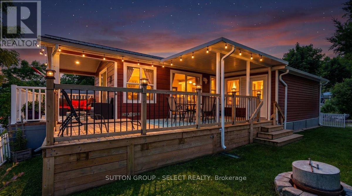 400 - 8685 ROCK GLEN ROAD, Lambton Shores (Arkona)