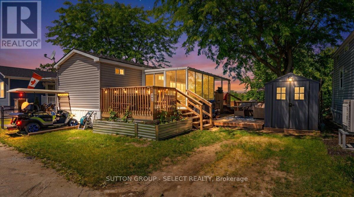 403 - 8685 ROCK GLEN ROAD, Lambton Shores (Arkona)